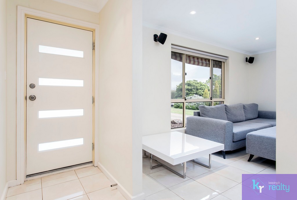 10 Lapwing Street, Hallett Cove - 03